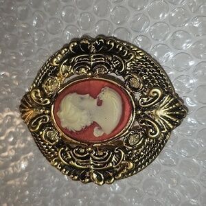 Cameo Belt Buckle NWOT